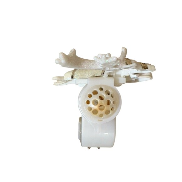 Bath & Body Works Lot of 2 Wallflower Plug ins PRANCING REINDEER and POINSETTIA - Picture 6 of 12